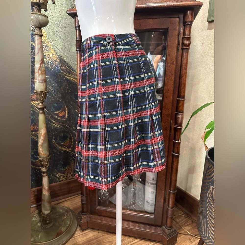 EUC Urban Outfitters Women' plaid pleated skirt. - Picture 5 of 8